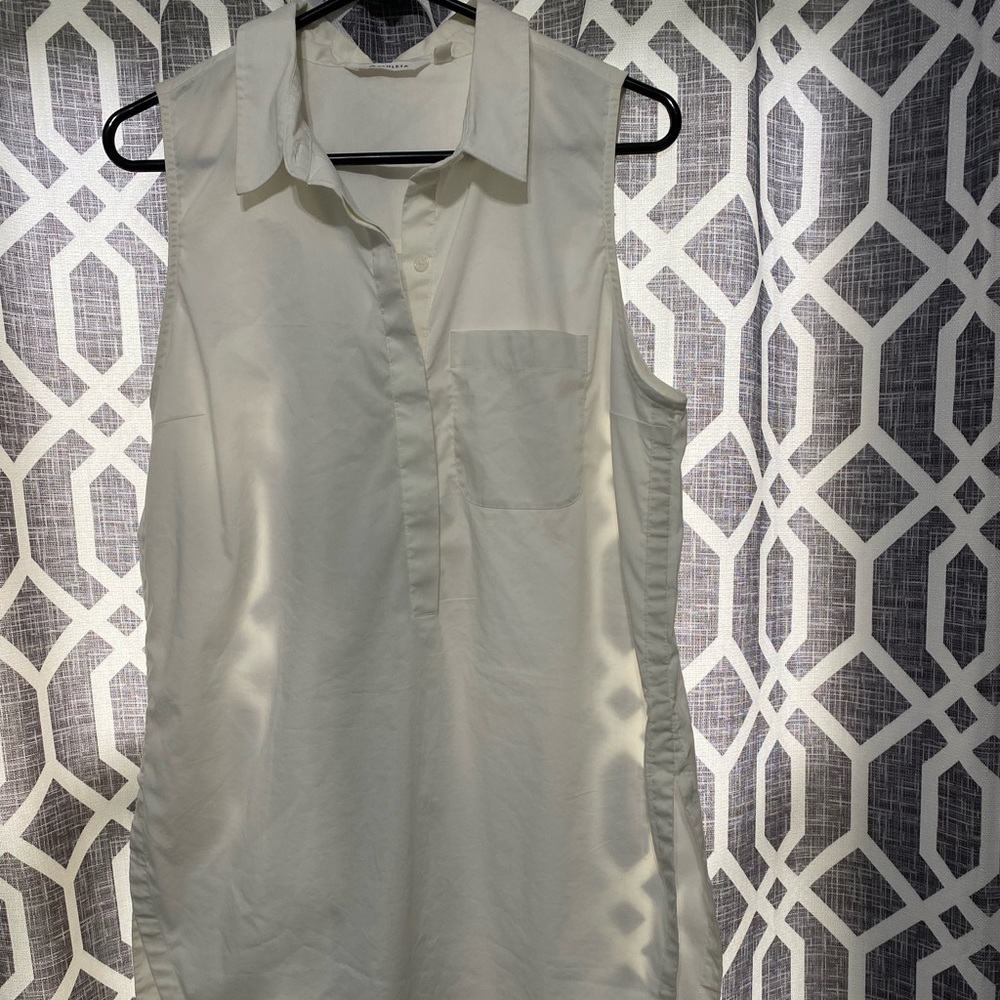 Athleta cream sleeveless collared top
